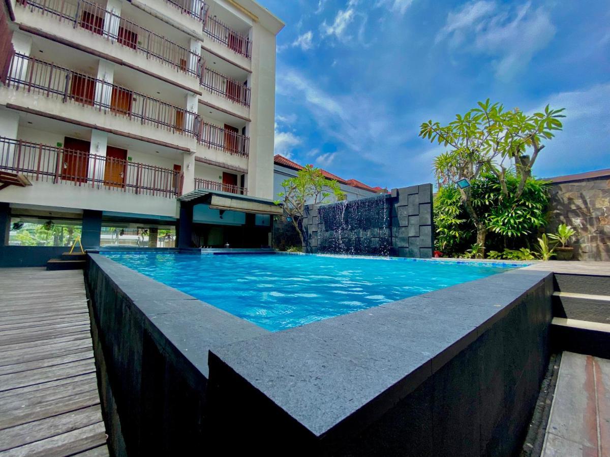 Sun Royal Hotel Kuta  Exterior photo